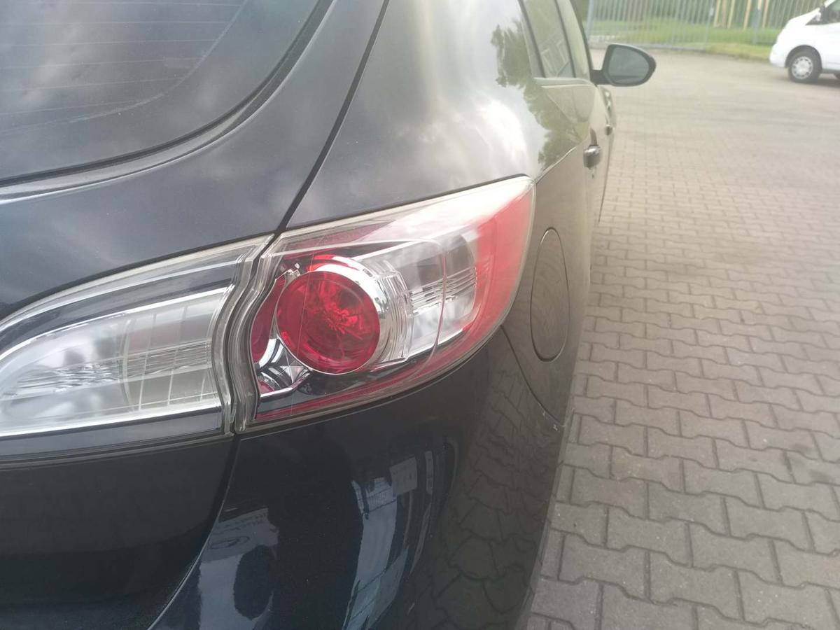 Mazda 3 BL original R&uuml;cklicht R&uuml;ckleuchte Schlussleuchte rechts Flie&szlig;heck Bj.2012